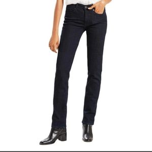 NWT Levi's Classic Straight Mid Rise Jeans